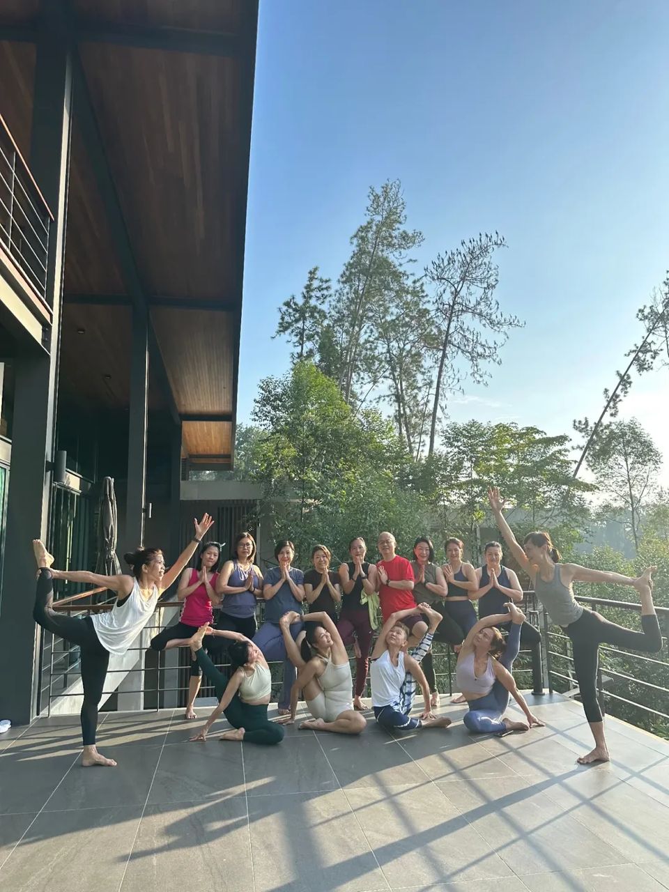 Sound healing circle with singing bowls in the SereneNest pavilion